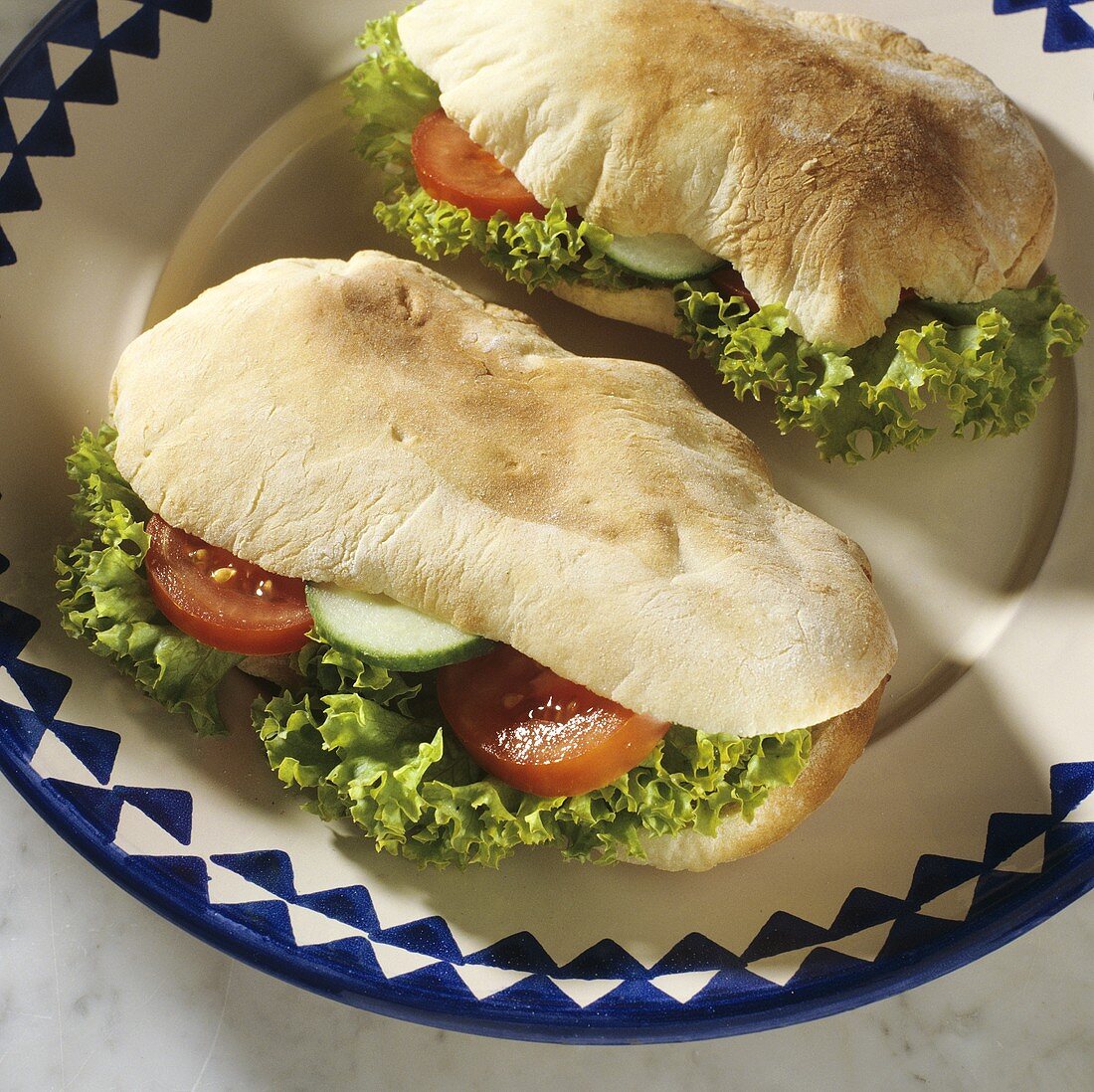 Fladenbrötchen mit Gurke