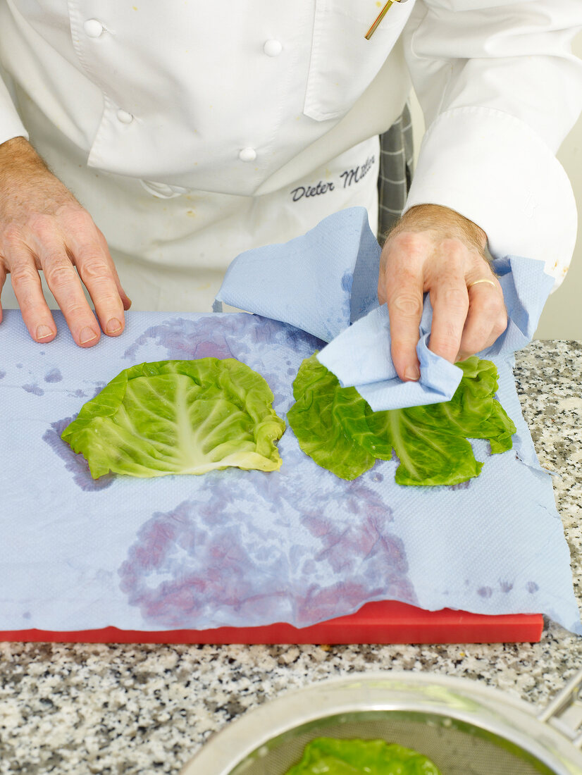 Spitzkohlroulade zubereiten Step 8