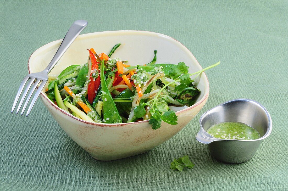 Vegetable salad with Thai pesto (Asia)