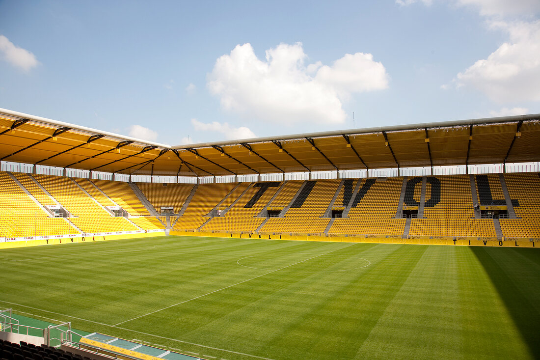 Aachen, Leeres Fußballstadion 