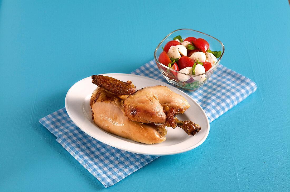 Schlank im Schlaf, gegrilltes Hähnchen mit Salat