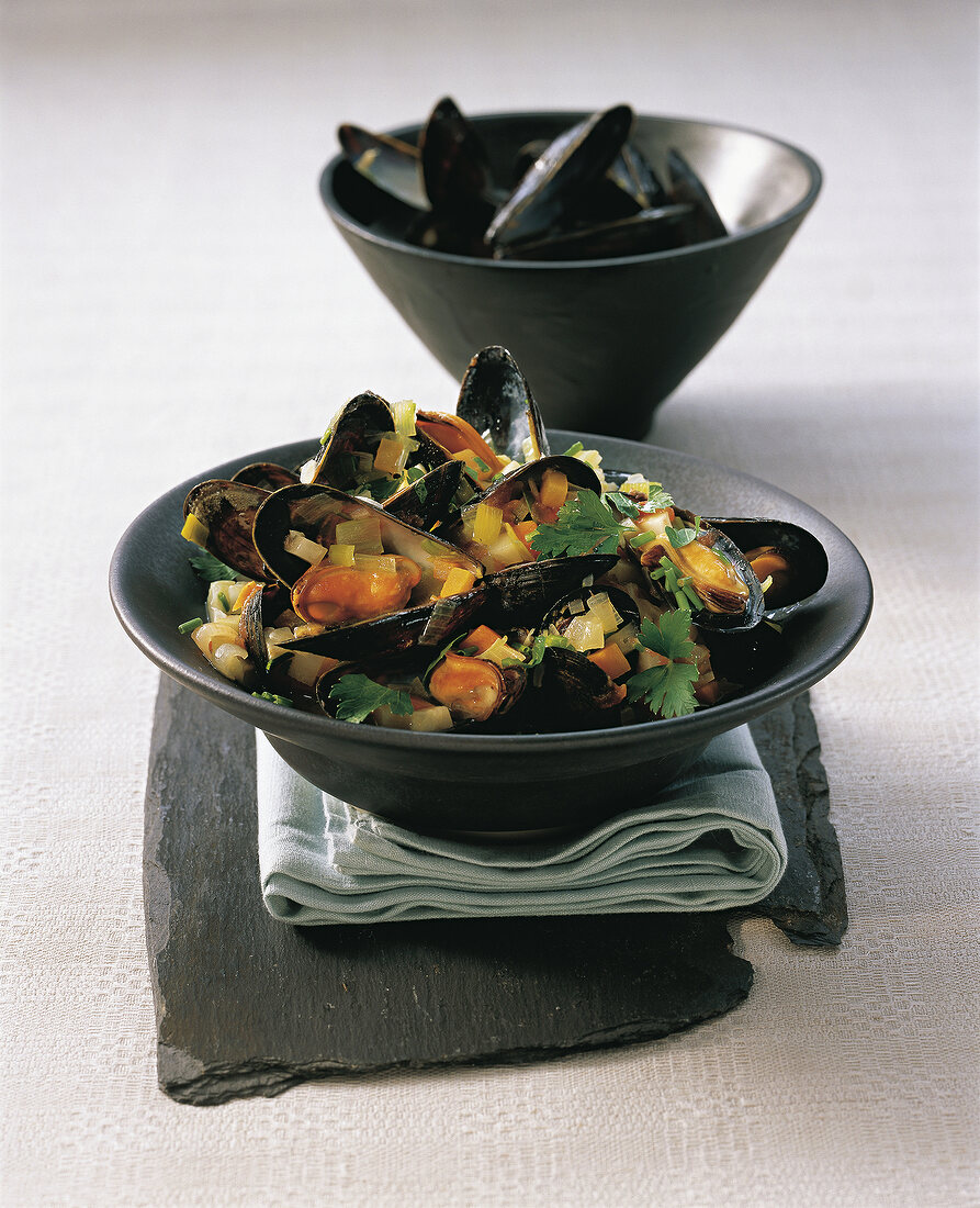 Mussels with herb in bowl