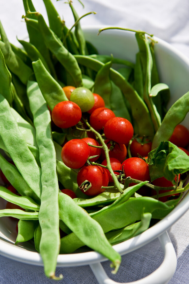 Strauchbohnen und Kirschtomaten X 