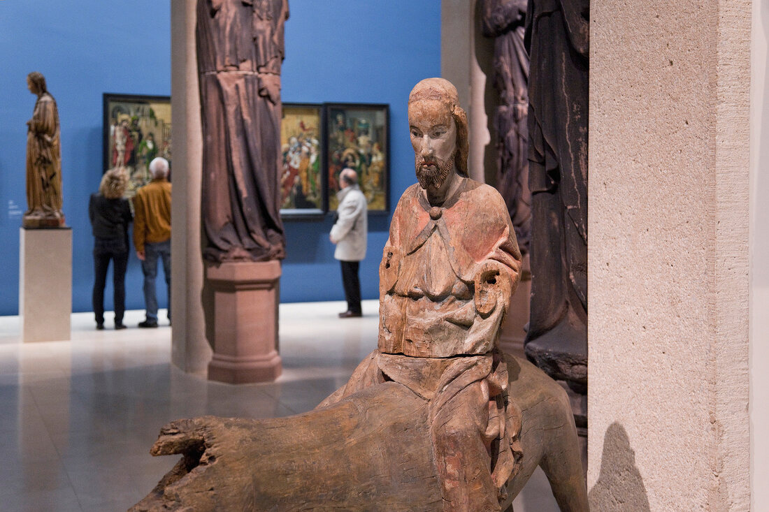 Schwarzwald: Freiburg, Augustiner- museum, Skulptur