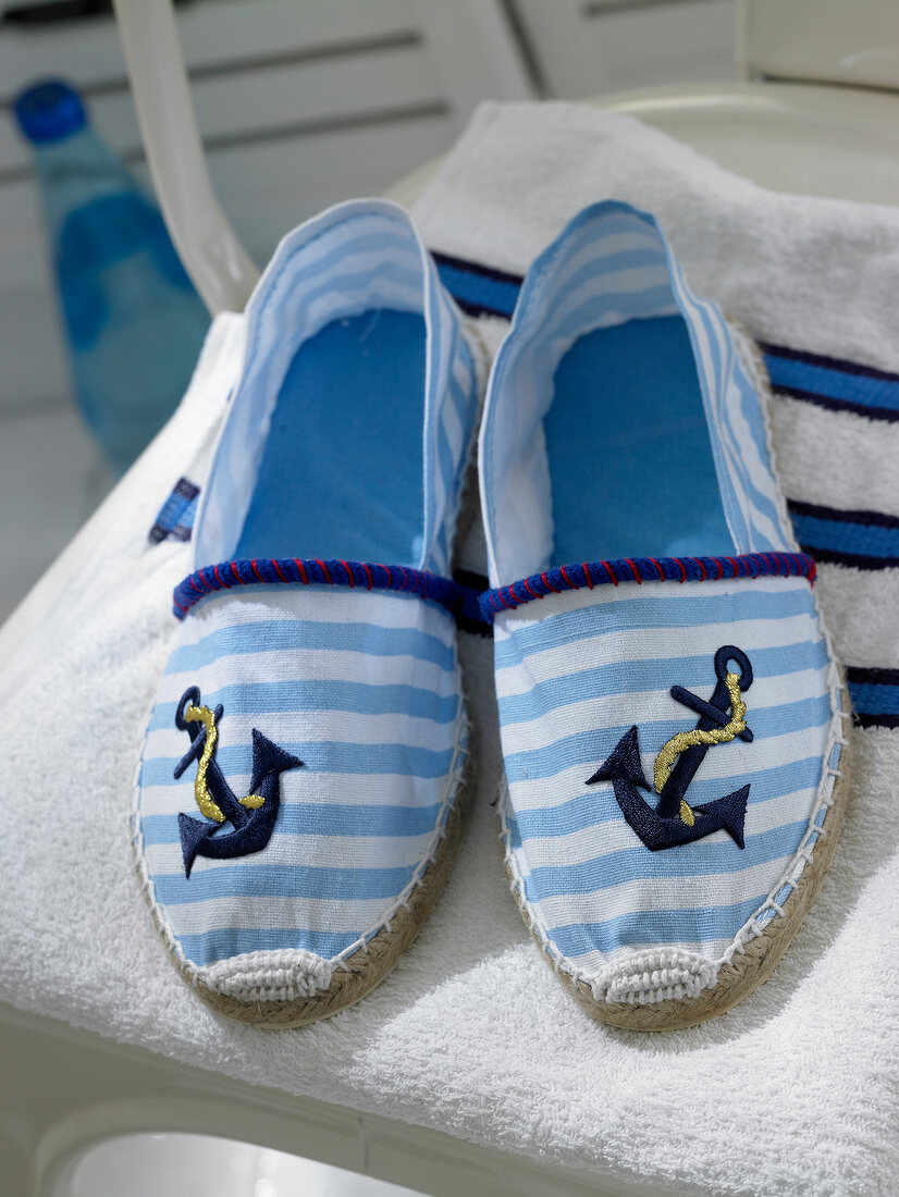 Espadrilles im Marine-Style 