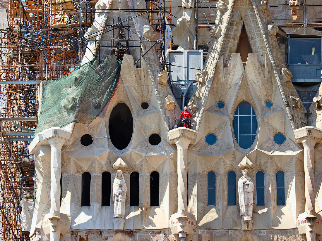Barcelona: Basilika Sagrada Familia, Seitenschiff, Bauarbeiten
