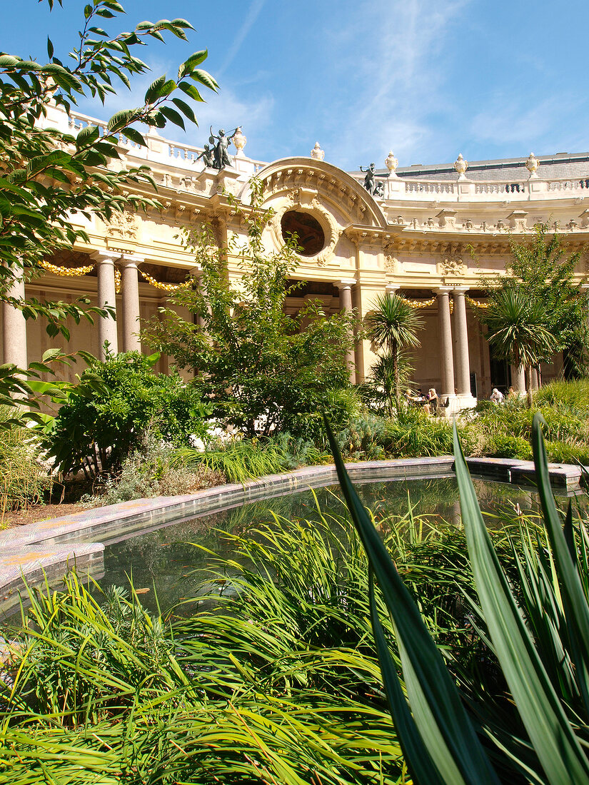 Paris: Innenhof des Petit Palais 