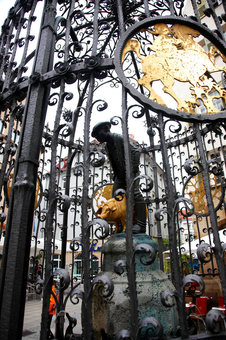 Hans im Glück Brunnen in Stuttgart X 