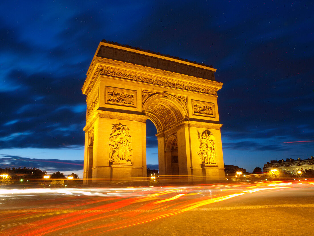 Paris: Place Charles-de-Gaulle, Triumphbogen.