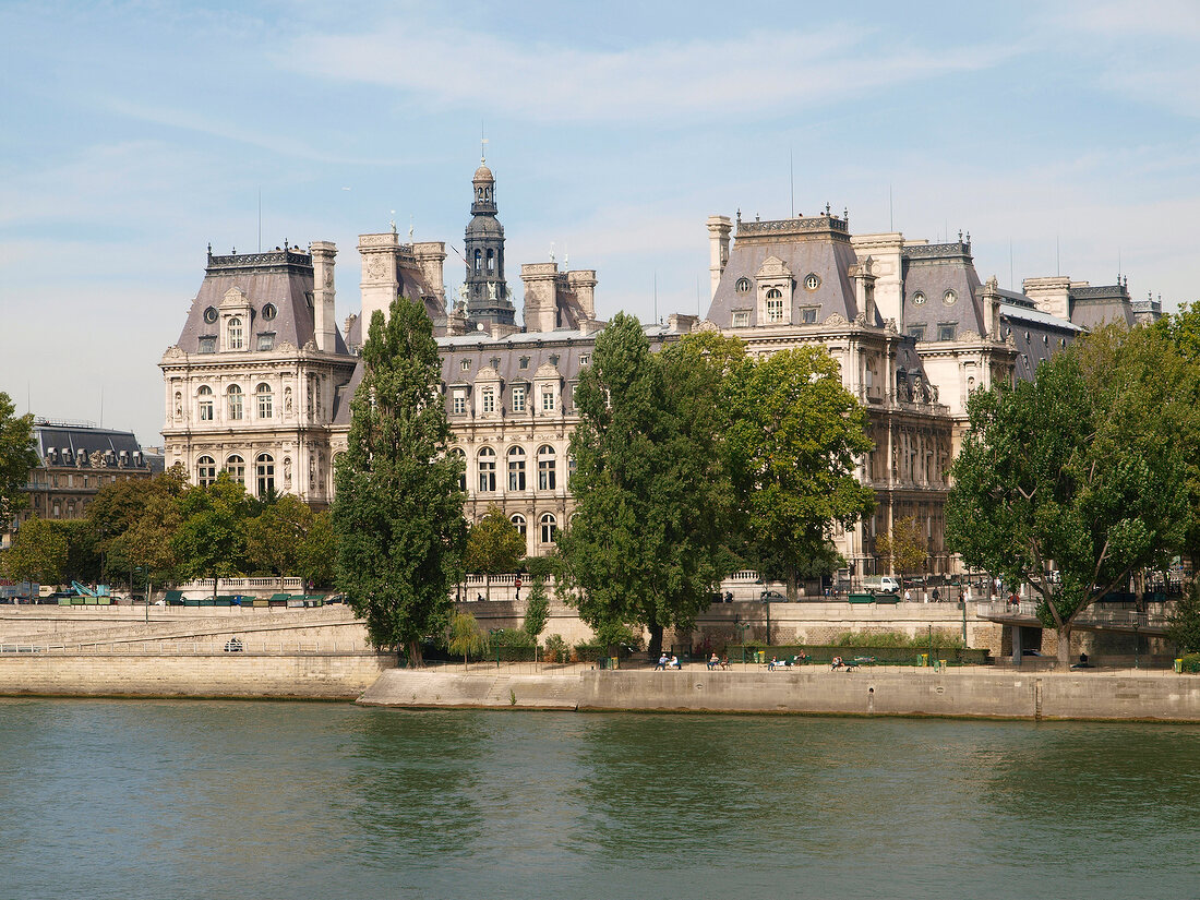 The Ile Saint-Louis island with Seine river in Paris, France
