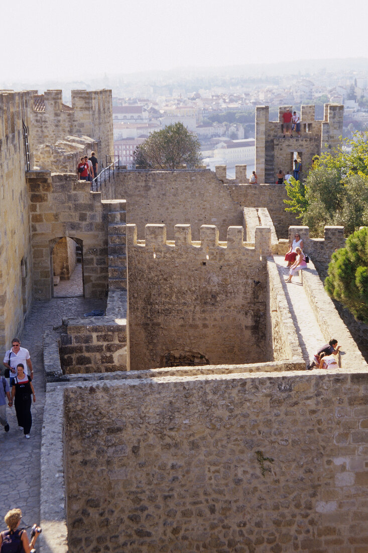 Lissabon, Wehrtürme des Castelo de São Jorge, Ausblick