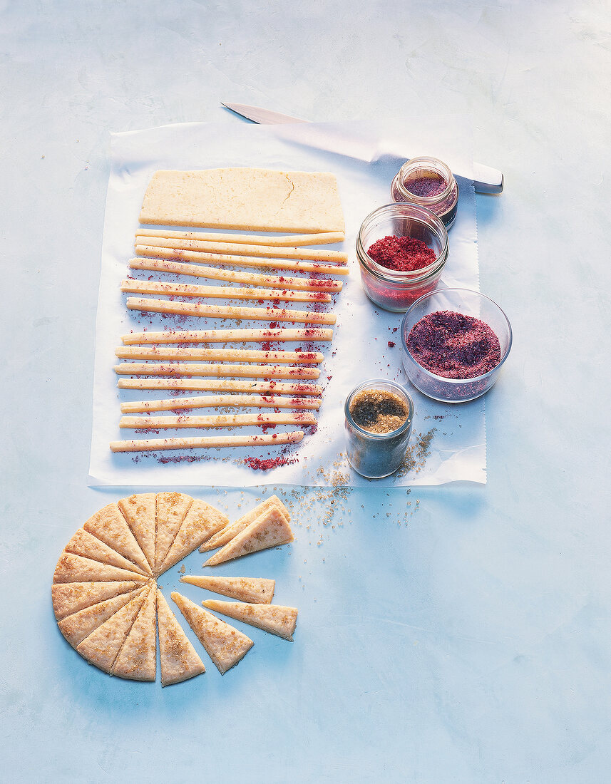 Salz, Shortbread mit Jadesalz, Hibiskussalz und Rosensalz