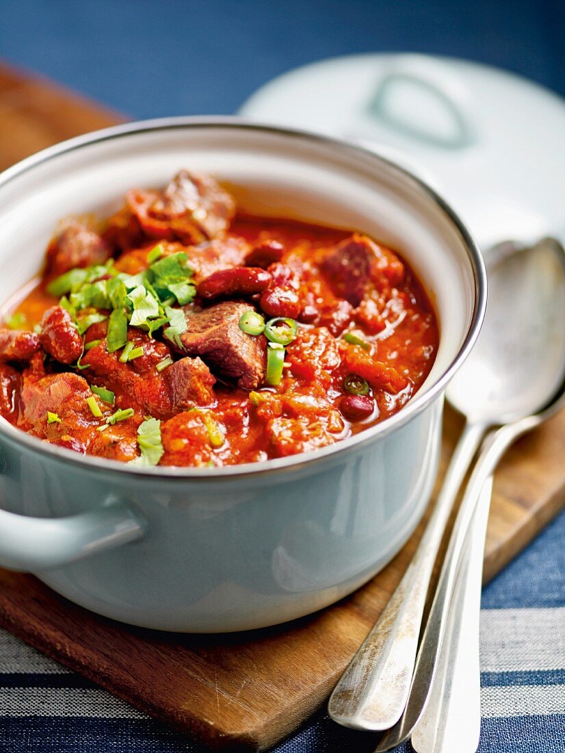 Bean and beef chilli in a pot