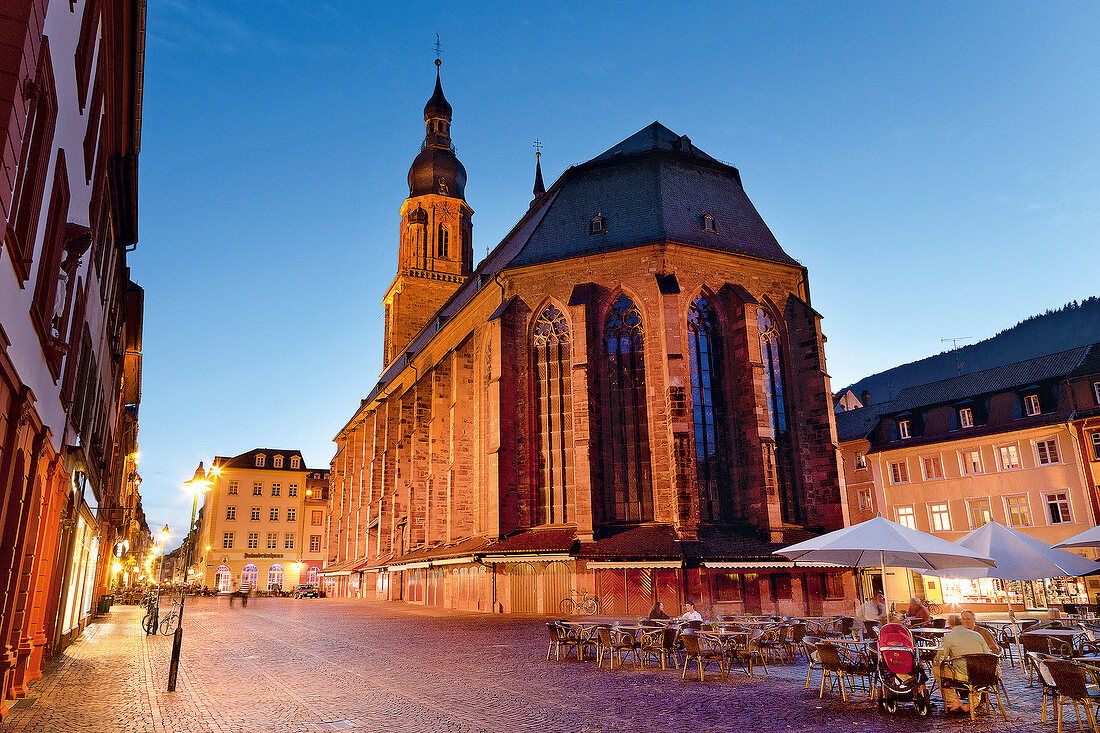 Heidelberg: Altstadt, Heiliggeist- kirche, abends