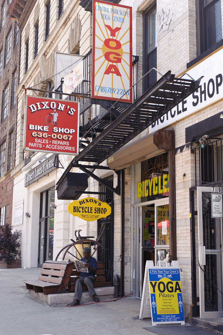 New York: Fahrradladen, bicyle shop