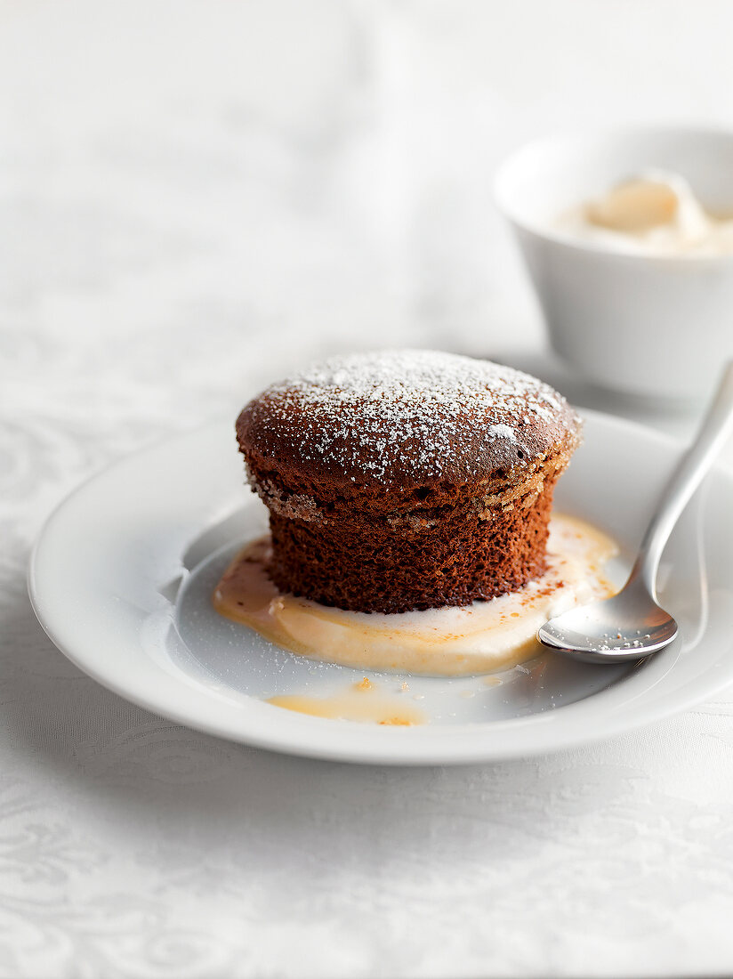 Klassiker, Sachersoufflé mit Vanillesahne