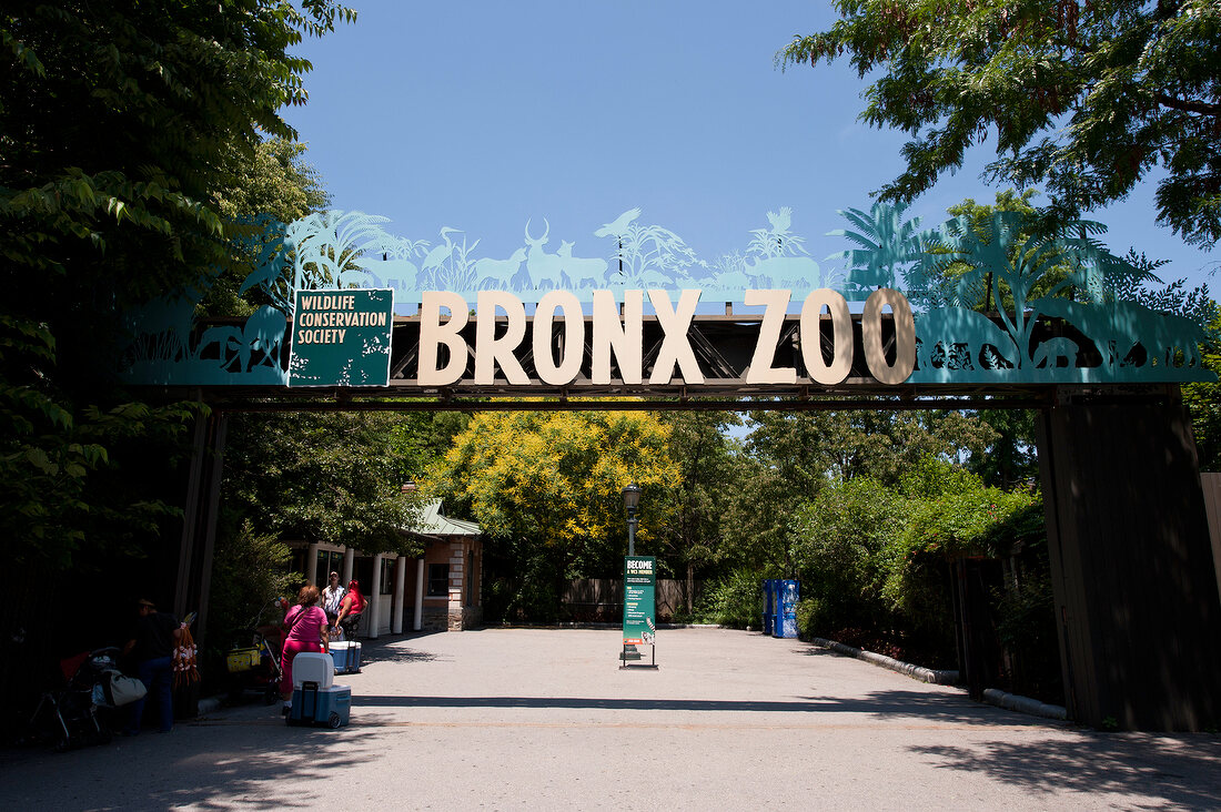 New York: Eingang des Bronx Zoo