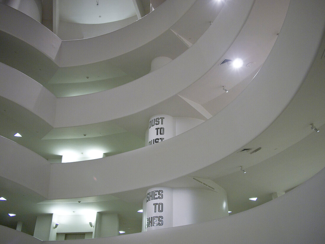 New York: Innen im Guggenheim Museum