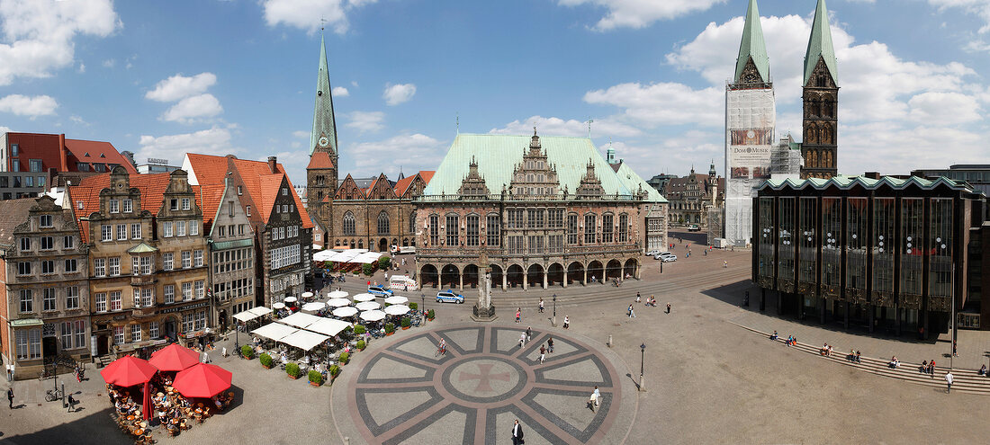 View of Bremen Town Hall and St Perti Dom in Bremen, Germany