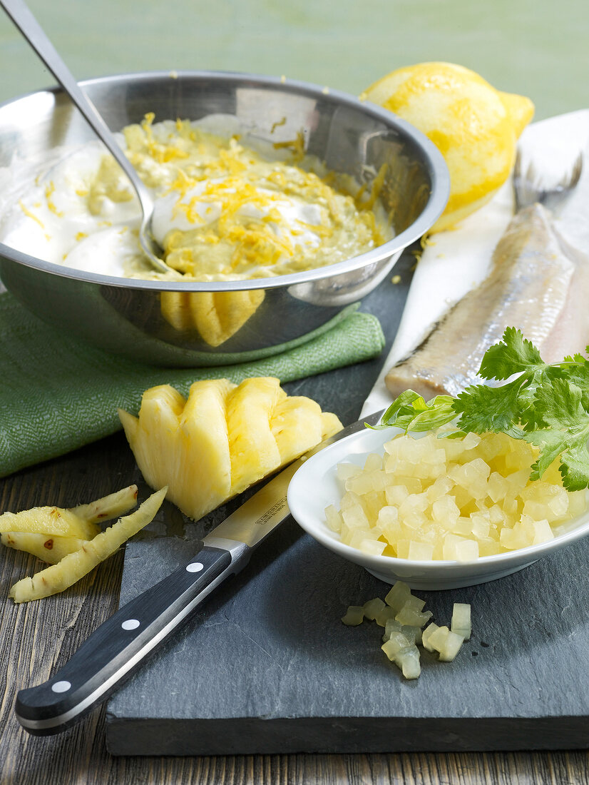 Fruit curry with sour cream in bowl