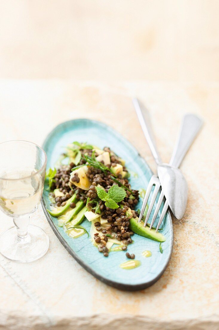 Lentil salad with avocado, apple, chilli and mint