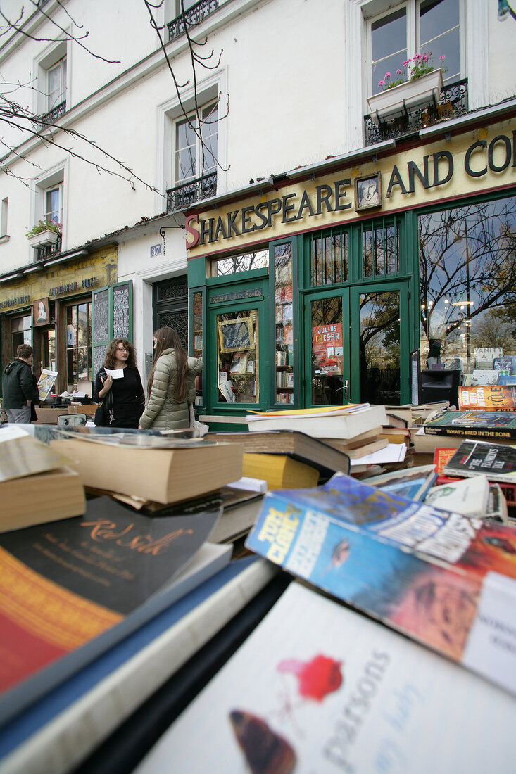 Shakespeare and Company Shop Paris