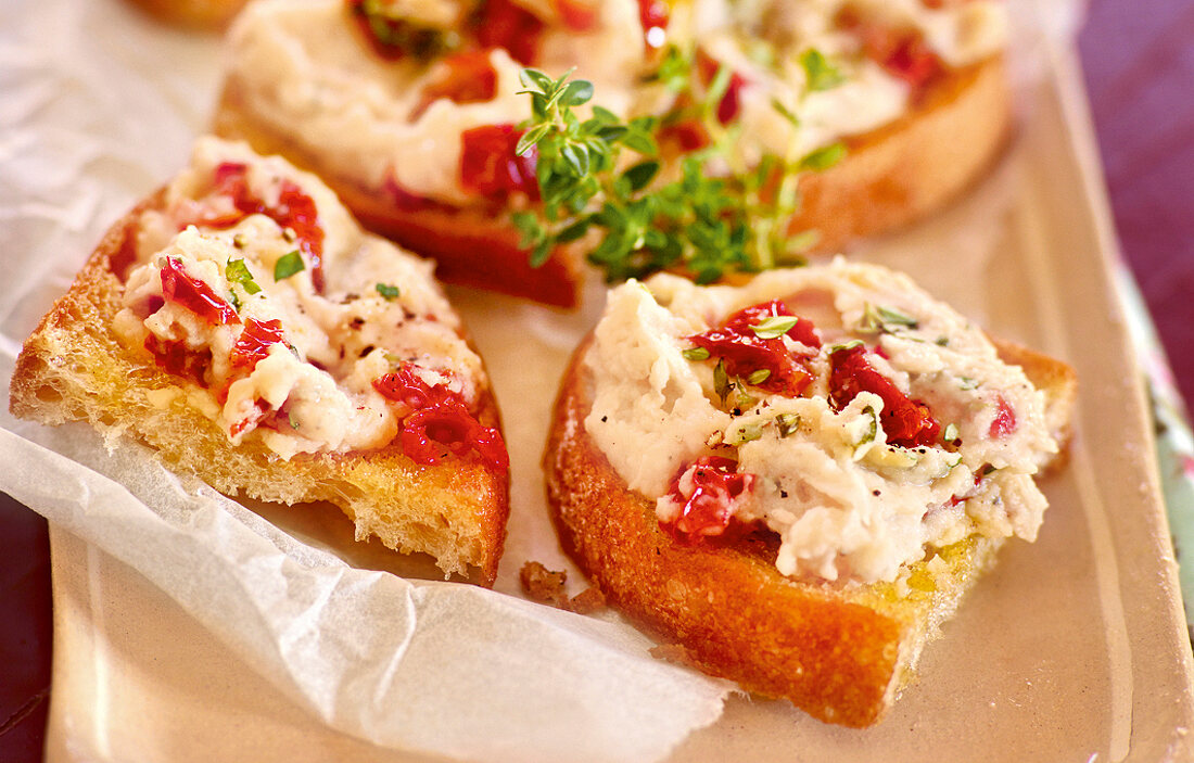 Gartenküche, Bruschetta mit Bohnencreme