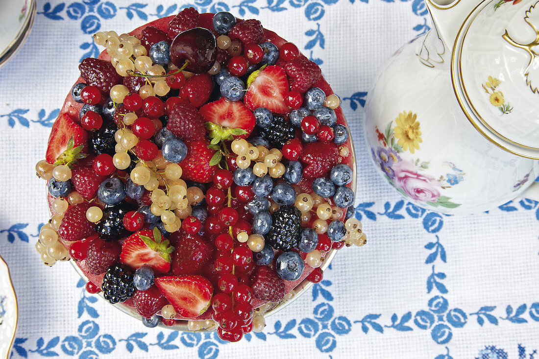 Joghurt-Beerenmousse-Torte 