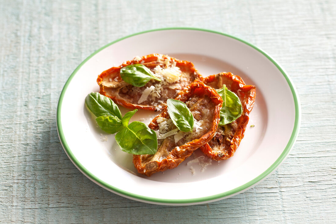 Alles hausgemacht, Überbackene getrocknete Tomaten mit Basilikum