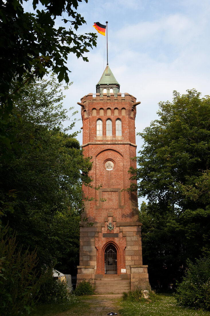 Ostseeküste: Schleswig-Holstein, Angeln, Scheersberg, Bismarckturm.