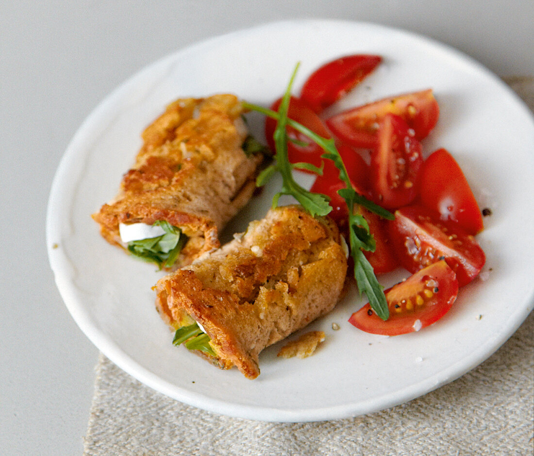 Brot,  Brotröllchen mit Tomatensalat