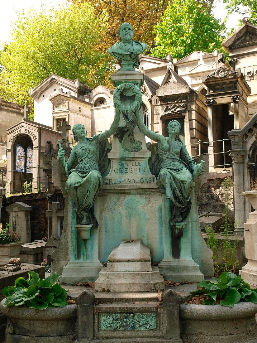Paris: Friedhof Père Lachaise, Grab, Familie Crespin