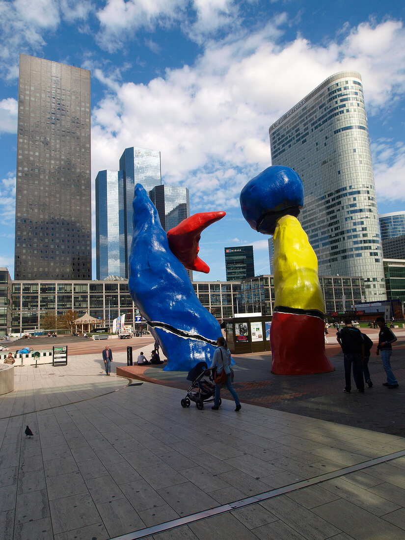 Paris: La Défense, Bürotürme, Himmel blau