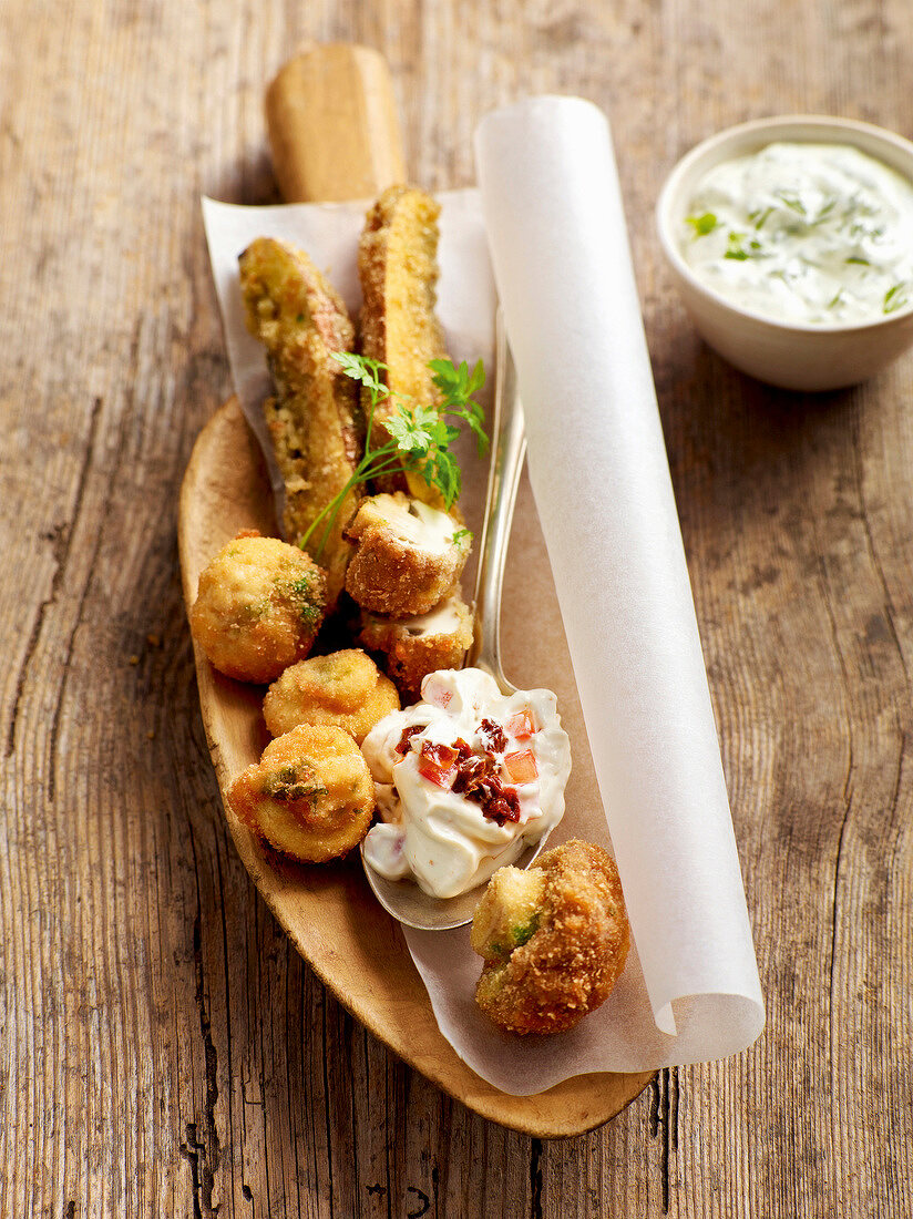 Fried mushrooms with two dips