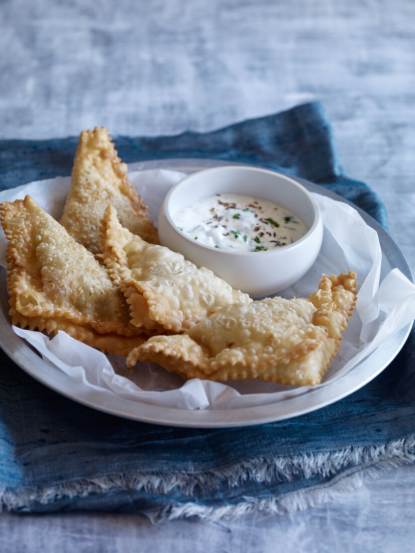 Samosas with broccoli filling