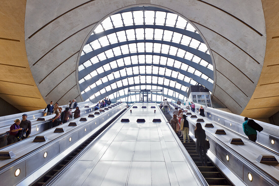 London, Canary Wharf, Tube Station, Rolltreppe