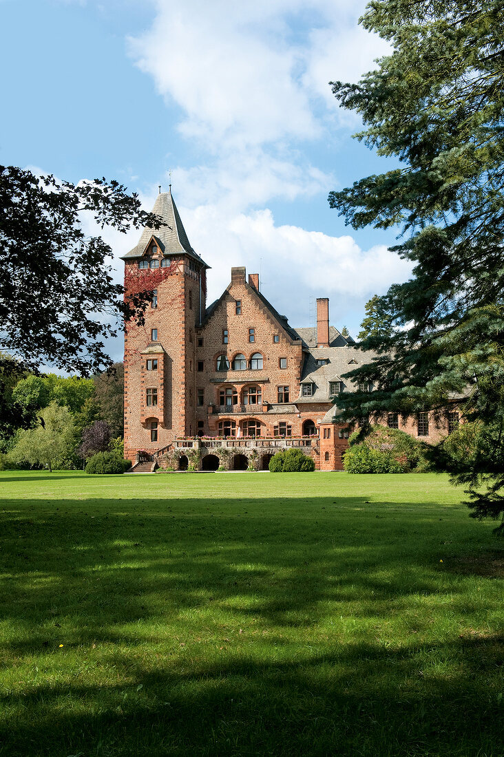 View of garden with Villeroy & Boch, guest house, castle Saareck in Mettlach, Germany