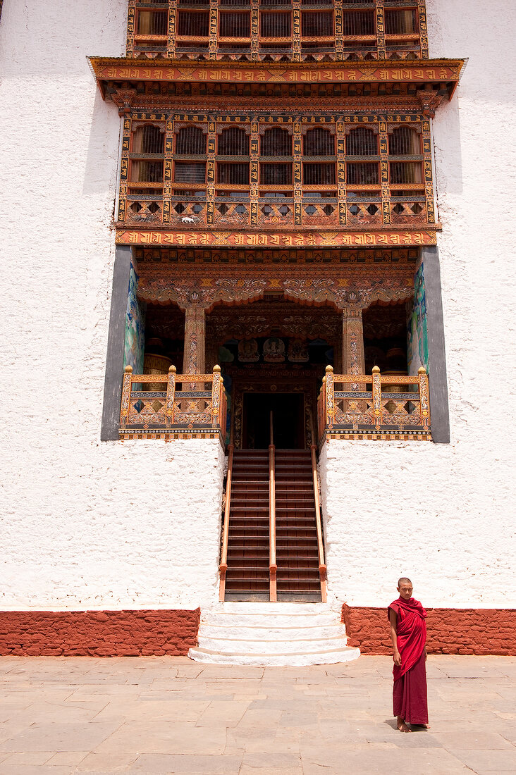 Bhutan, Treppe im Punakha Dzong Mönche