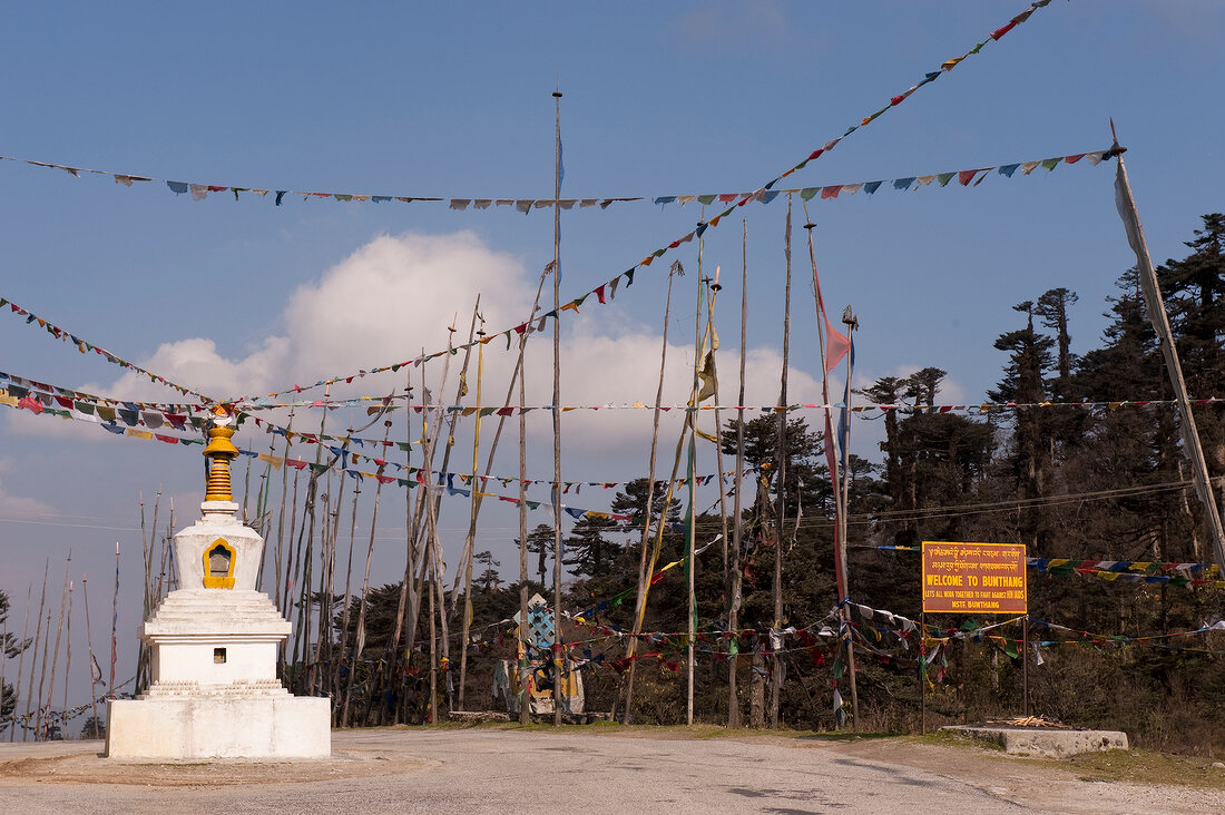 Bhutan, Yuthong la Pass vor Bumthang 