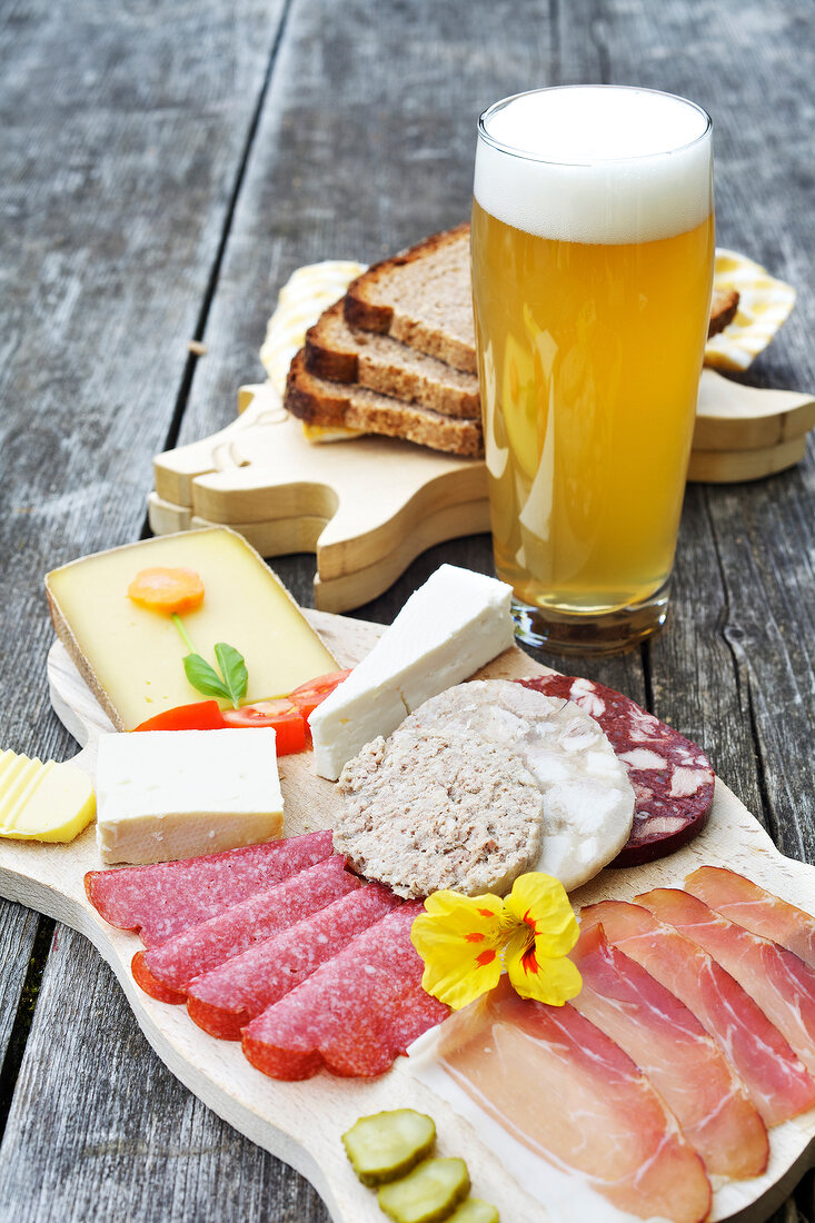 Hearty snack on the Alpe Sonnhalde, Oberstaufen