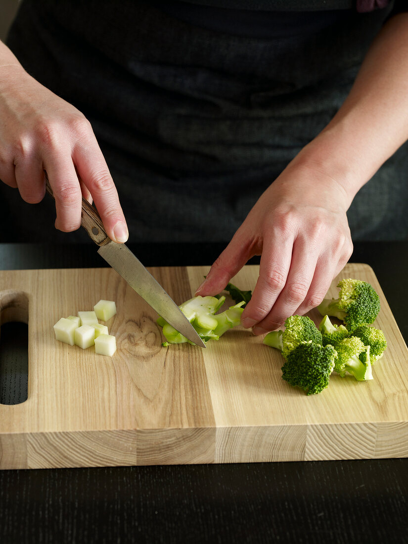 Kochen für zwei, Brokkoli klein schneiden, Step 1
