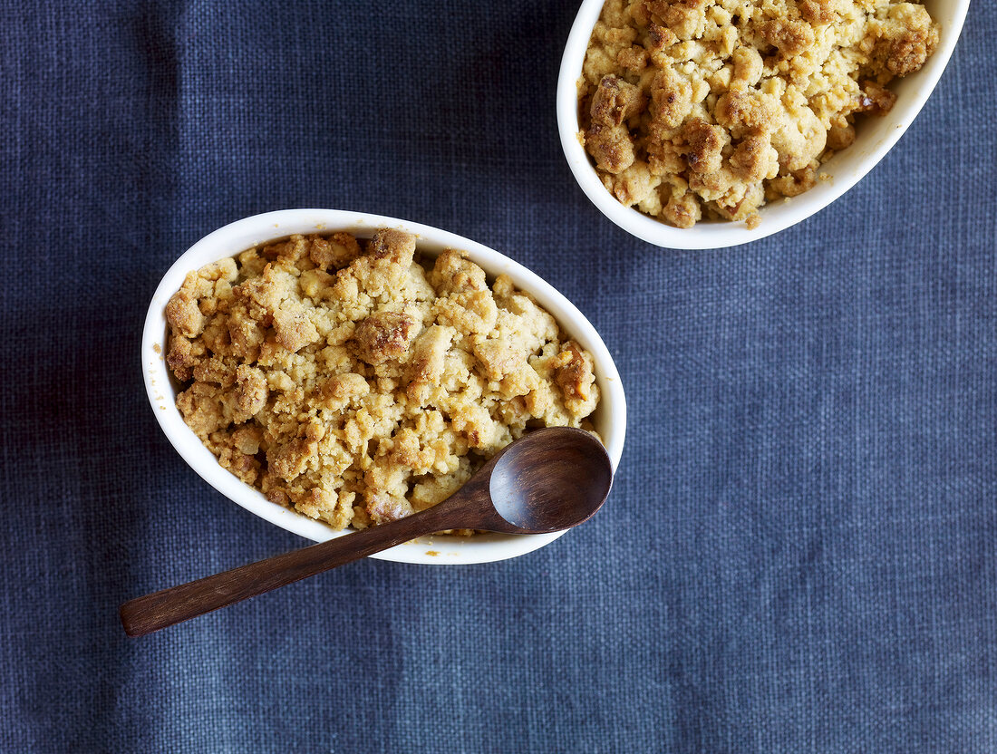 Kochen für zwei, Birnencrumble mit Walnüssen