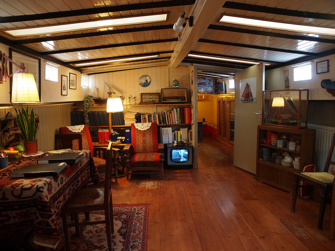 View of living room in houseboat Museum on Hendrika Maria, Prinsengracht, Amsterdam