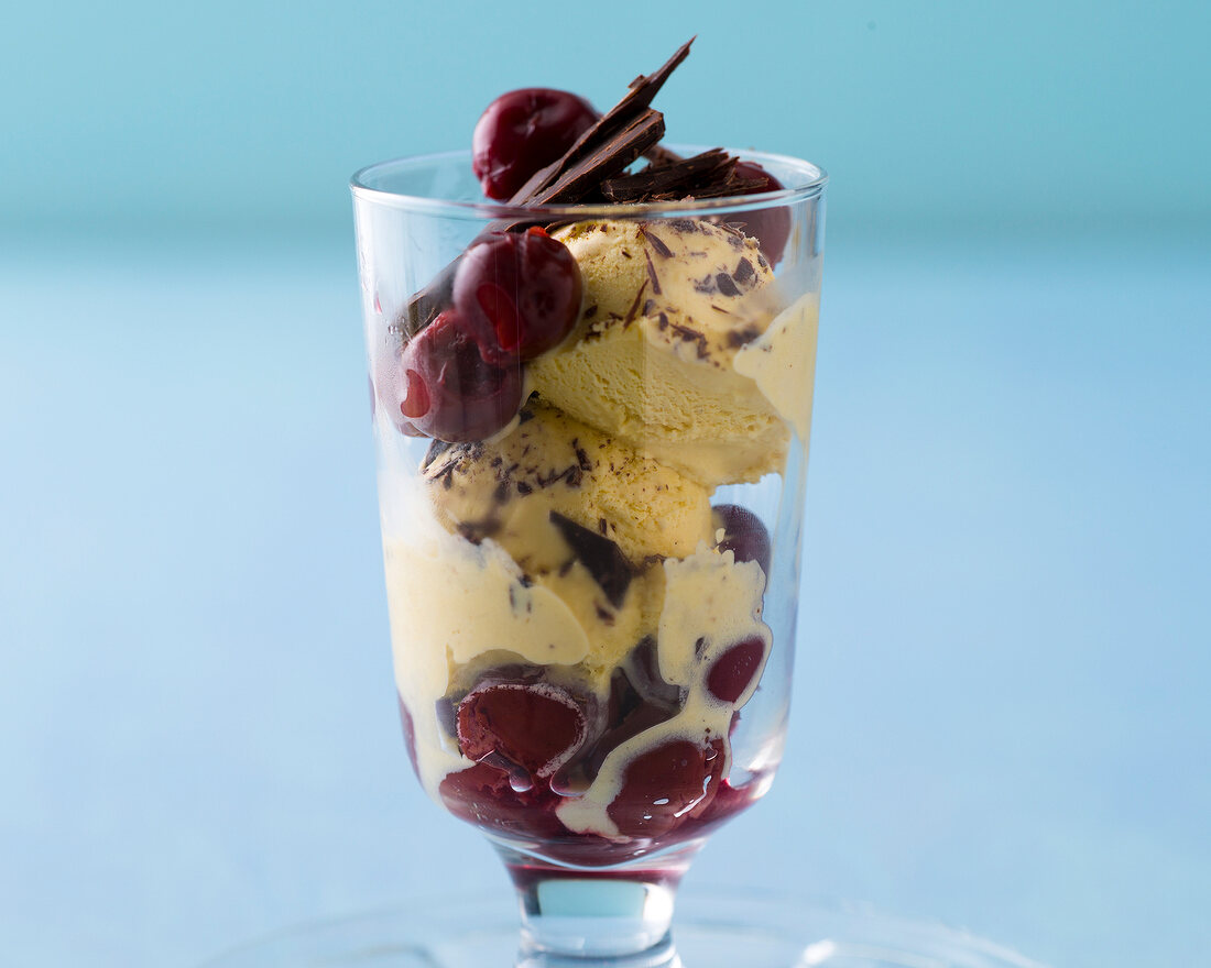 Close-up of black forest ice-cream with cherries and chocolate flakes in glass