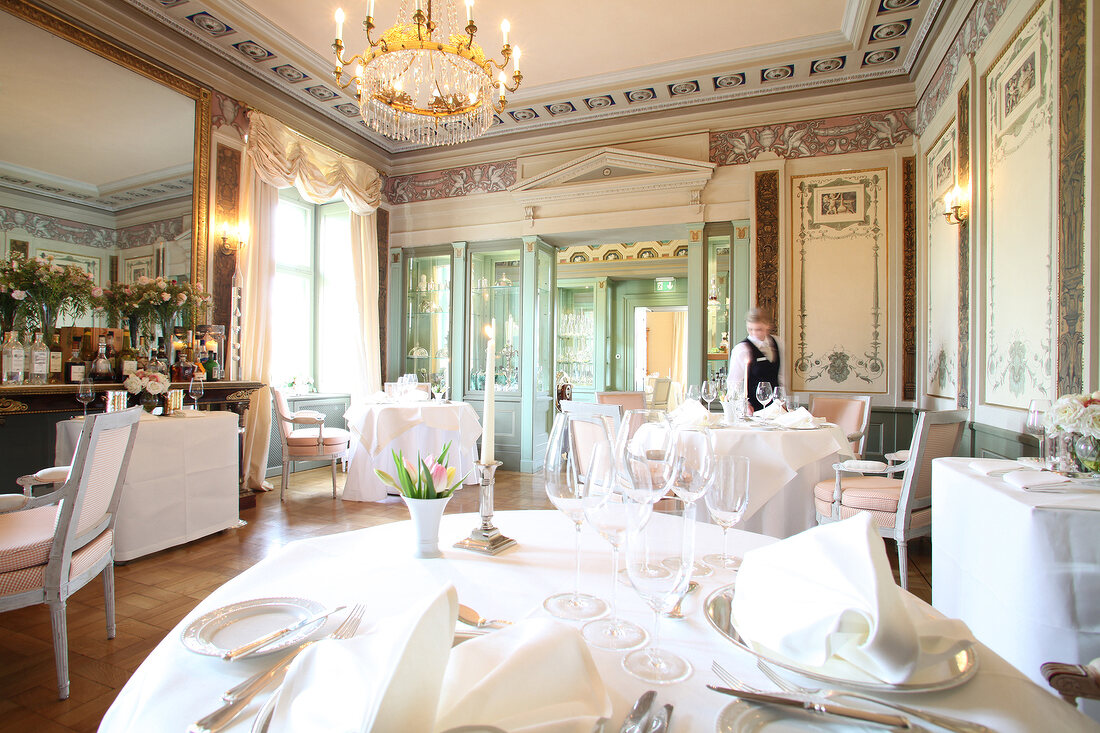 Restaurant im Schlosshotel Münchhausen Muenchhausen Restaurant Aerzen