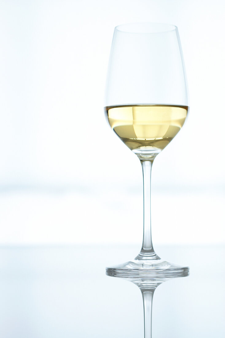 ein Weißweinglas, Riesling aus Deidesheim