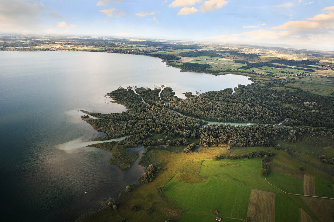 Chiemgau, Bayern, Chiemsee, Mündung der Tiroler Ache, von oben