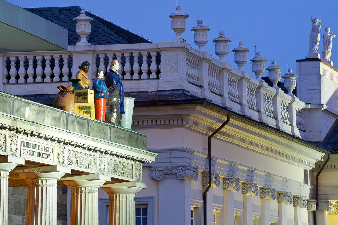 Kassel, Hessen, Documenta 9, am Friedrichsplatz, Die Fremden