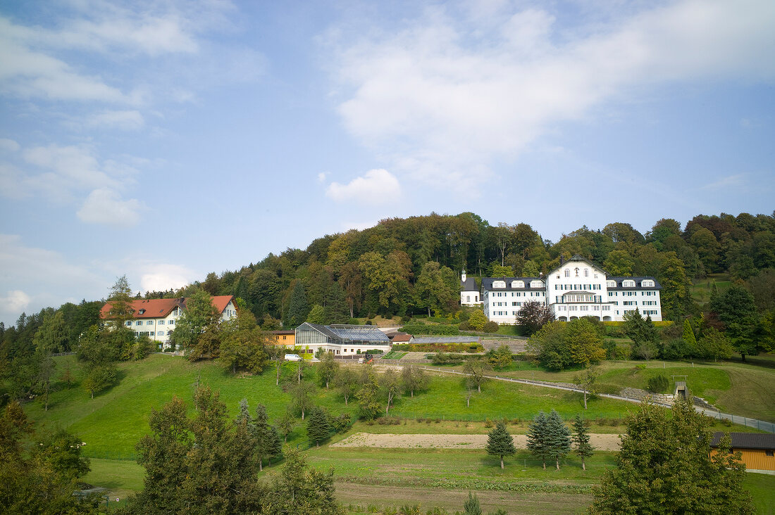 Chiemgau, Bayern, Schwesternheim Bad Adelholzen, bei Siegsdorf, Kloster