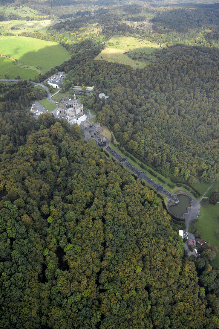 Kassel, Hessen, Park Wilhelmshöhe, Herkules auf dem Oktogon, Luftbild